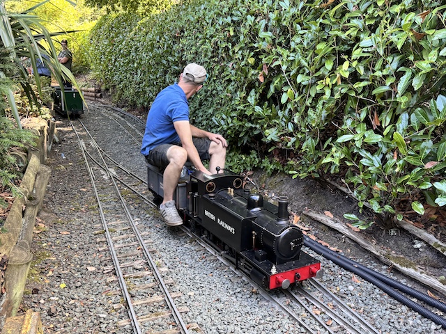 davebachingontotrain